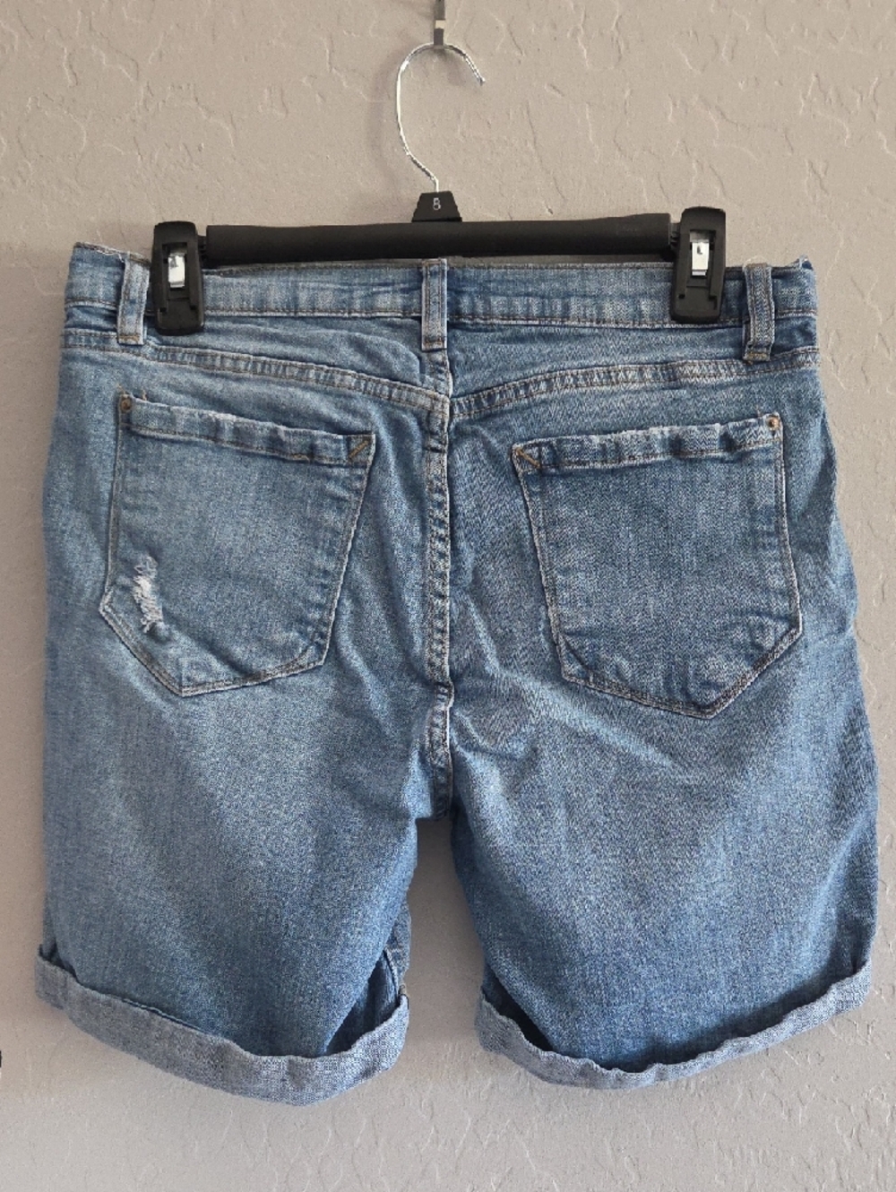 Kensie Vintage Medium Blue Denim Shorts with Rolled Hem Size 8 One Owner EUC - Picture 5 of 7